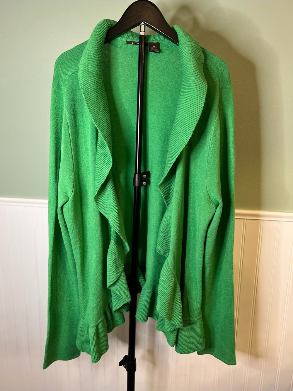 Link Green Ruffle-Front Open Cardigan. Size XL